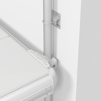 Stolpfäste för EasyFloat flytbrygga som ansluts till fasta konstruktioner vid land, robust och enkel för smidig förankring i marina miljöer