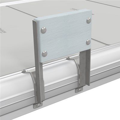 EasyFloat flytbrygga med motorfäste monterat för enkel montering av motor och smidig framdrivning